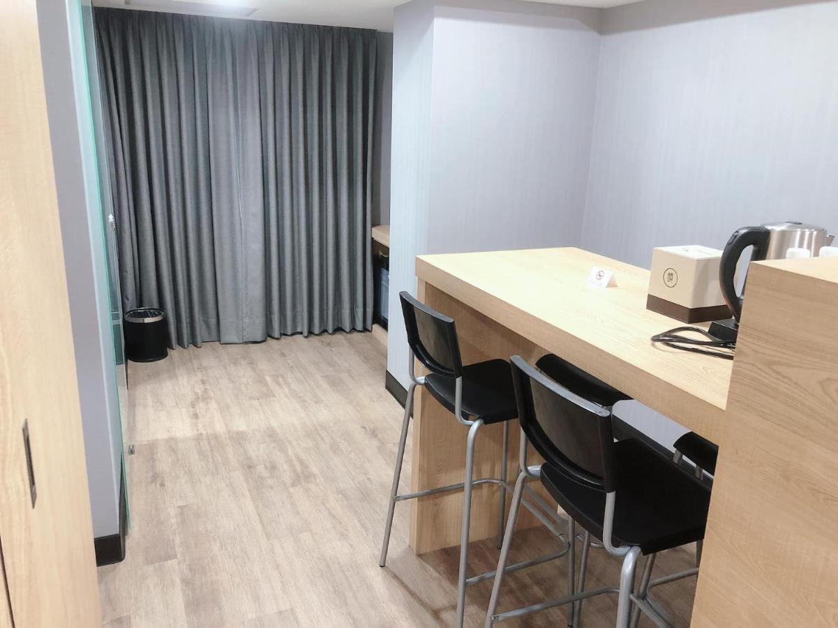 Cy Hotel Тайбей Екстер'єр фото